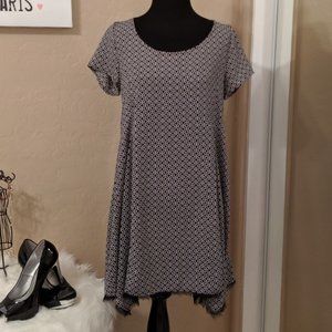 3/$20 / Socialite/ BLK & WHT Dress